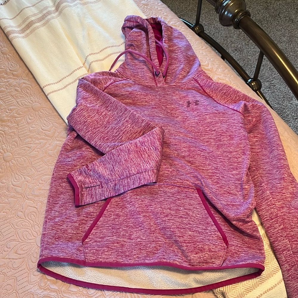 Under armor sweatshirt